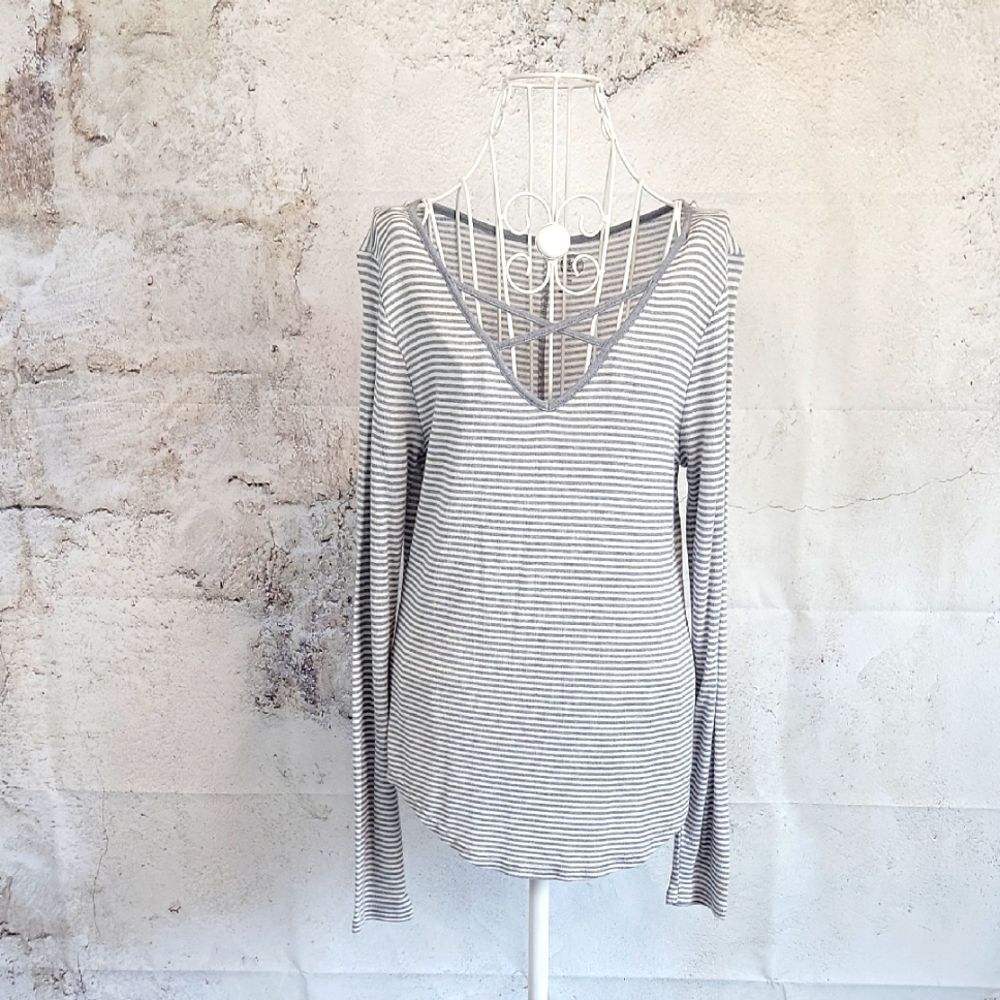 SO Striped V-Neck Long Sleeve Casual Top Grey & White Womens Size L